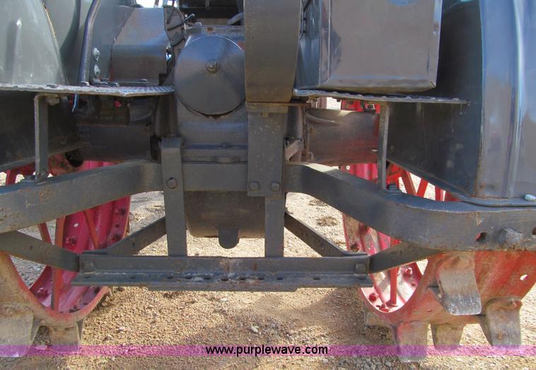 image for item A8463 1929 Wallis 1220 tractor