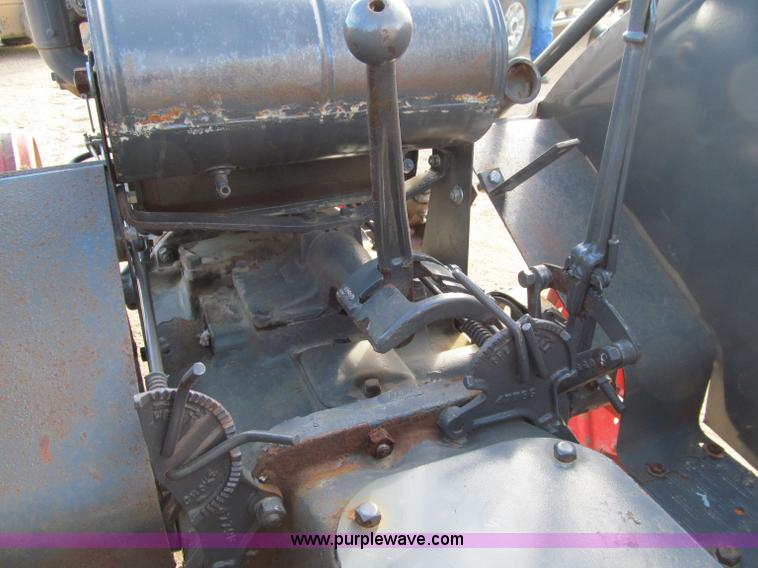 image for item A8463 1929 Wallis 1220 tractor