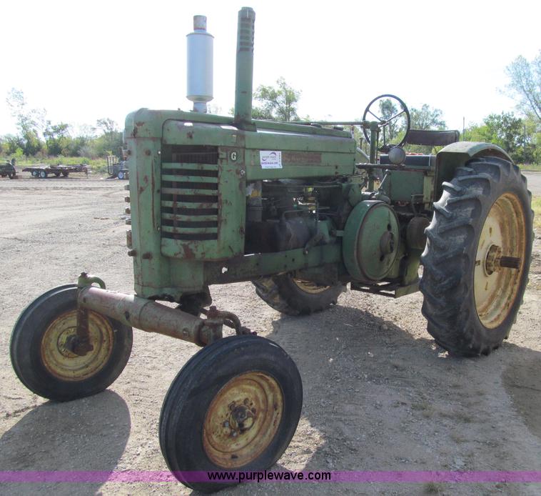 image for item A8464 1948 John Deere G tractor