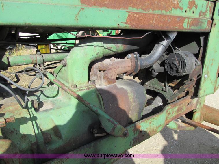 image for item A8464 1948 John Deere G tractor