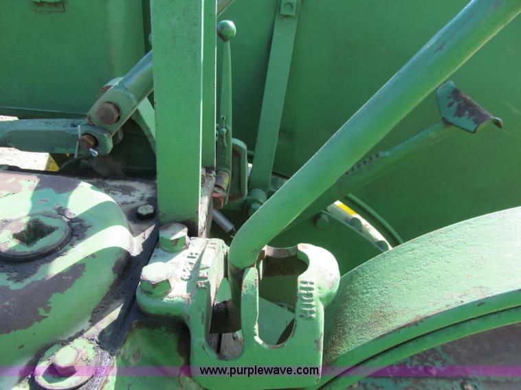 image for item A8466 1929 John Deere GP tractor