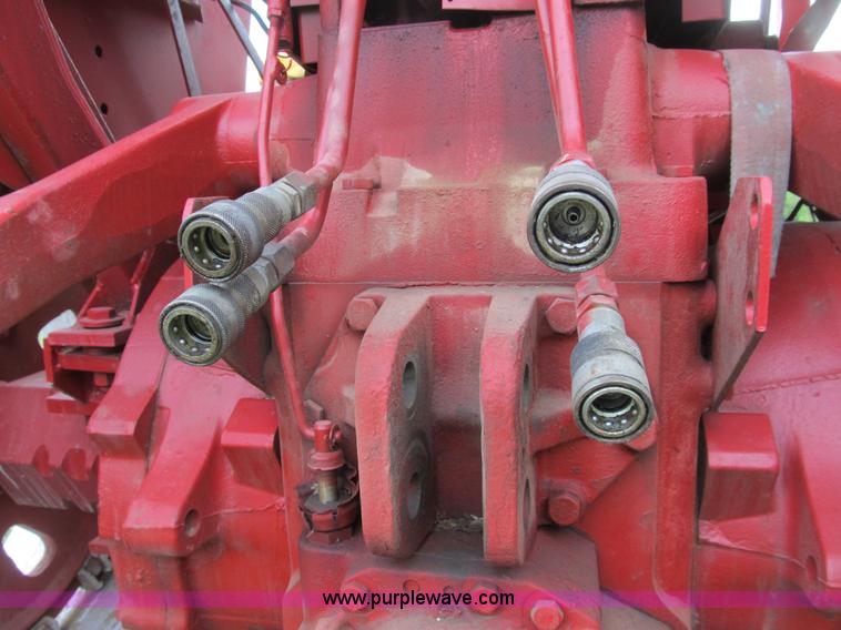 image for item B2879 1975 International Farmall 1566 tractor