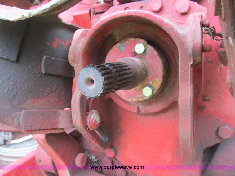 image for item B2879 1975 International Farmall 1566 tractor