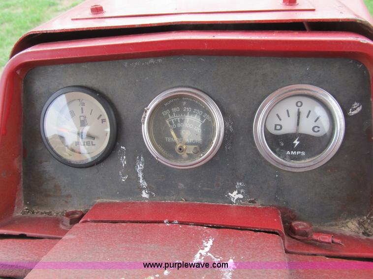 image for item B2879 1975 International Farmall 1566 tractor