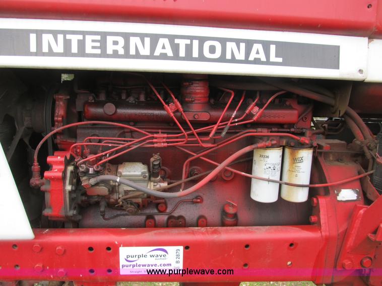 image for item B2879 1975 International Farmall 1566 tractor