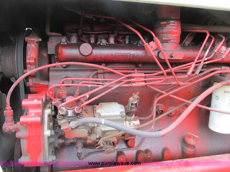 image for item B2879 1975 International Farmall 1566 tractor