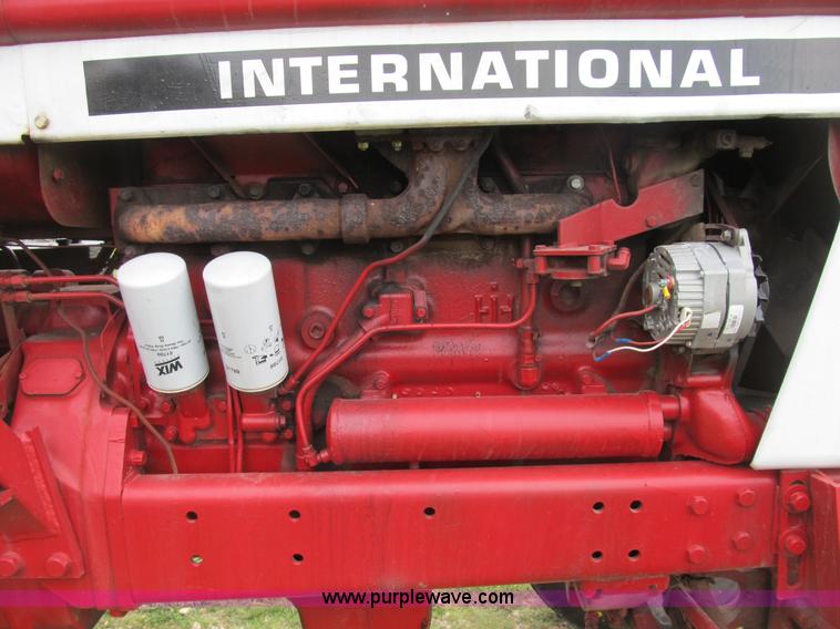 image for item B2879 1975 International Farmall 1566 tractor