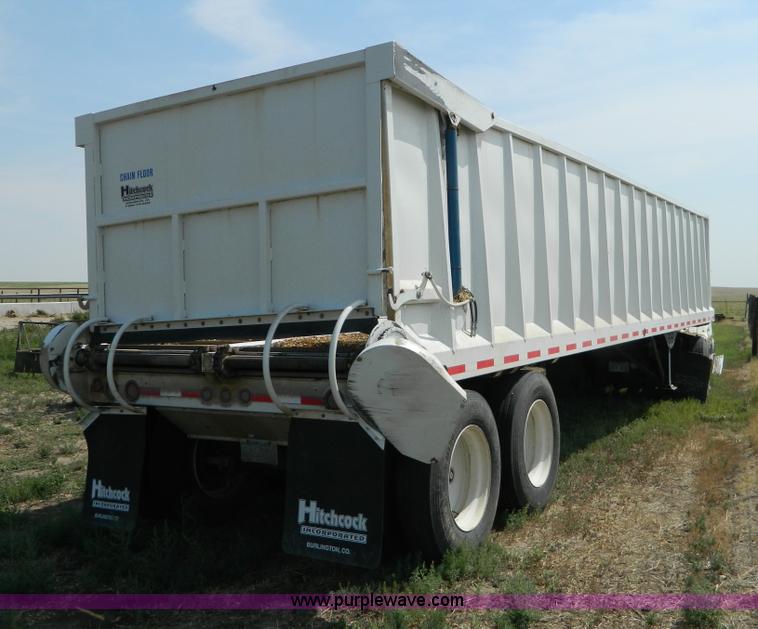 image for item B3851 2009 Hitchcock APL36 chain floor trailer