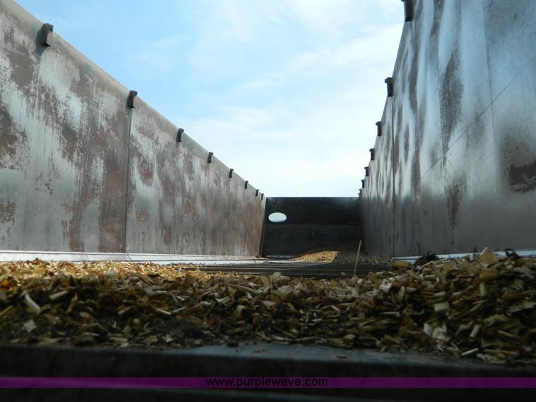 image for item B3851 2009 Hitchcock APL36 chain floor trailer