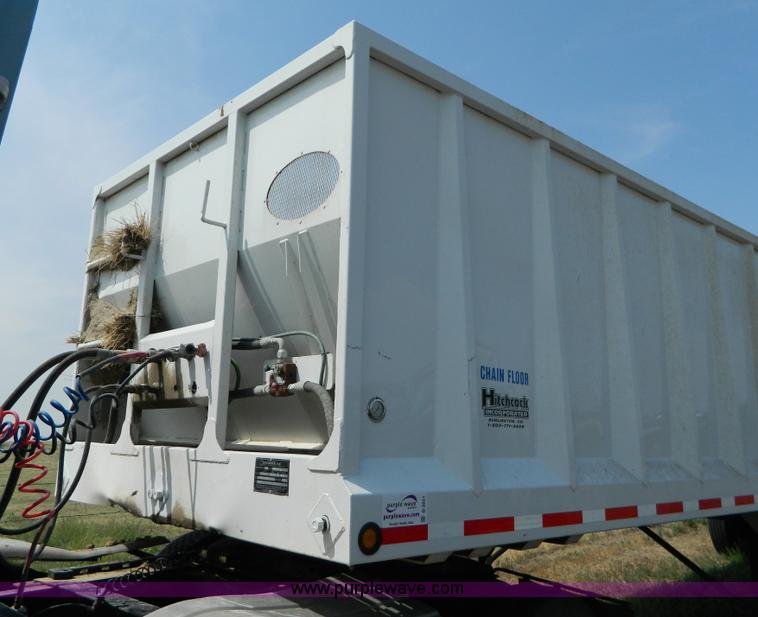 image for item B3851 2009 Hitchcock APL36 chain floor trailer