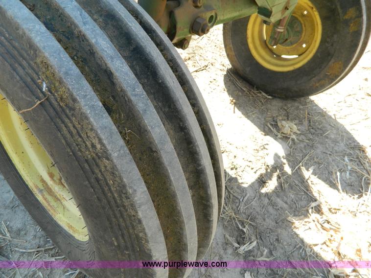 image for item B3870 1968 John Deere 4020 tractor