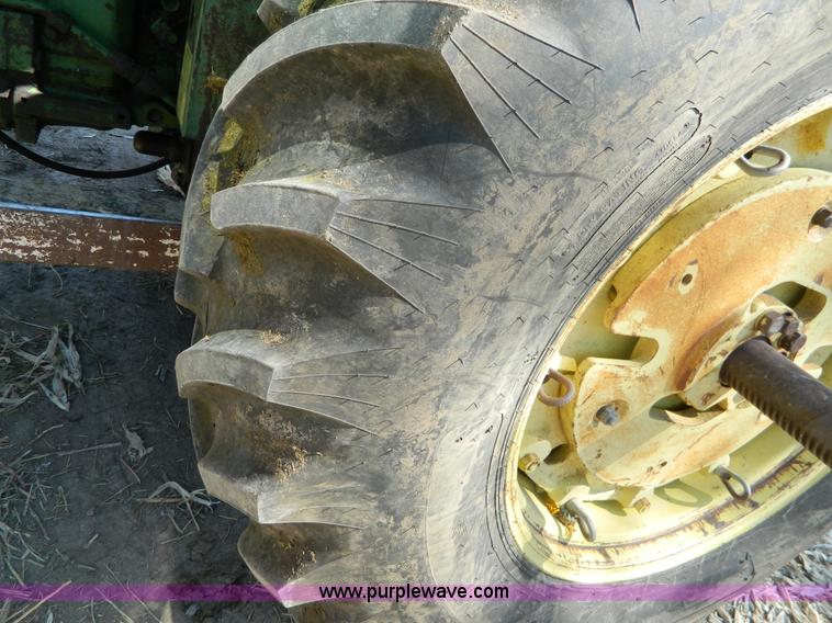 image for item B3870 1968 John Deere 4020 tractor