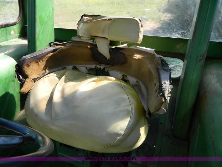 image for item B3870 1968 John Deere 4020 tractor