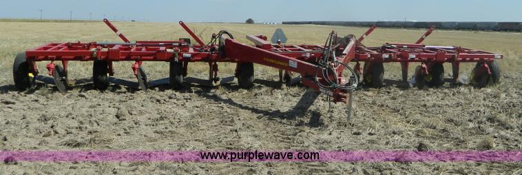 image for item B3872 Sunflower 7-5 sweep plow