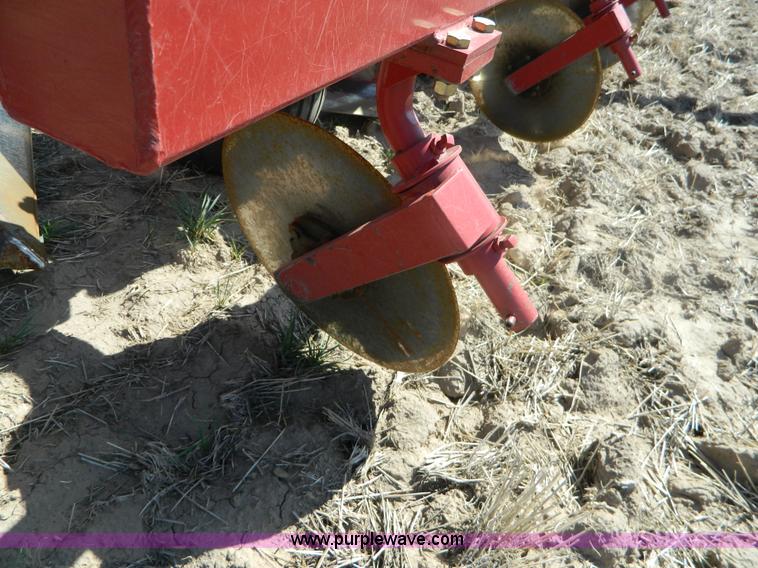 image for item B3872 Sunflower 7-5 sweep plow