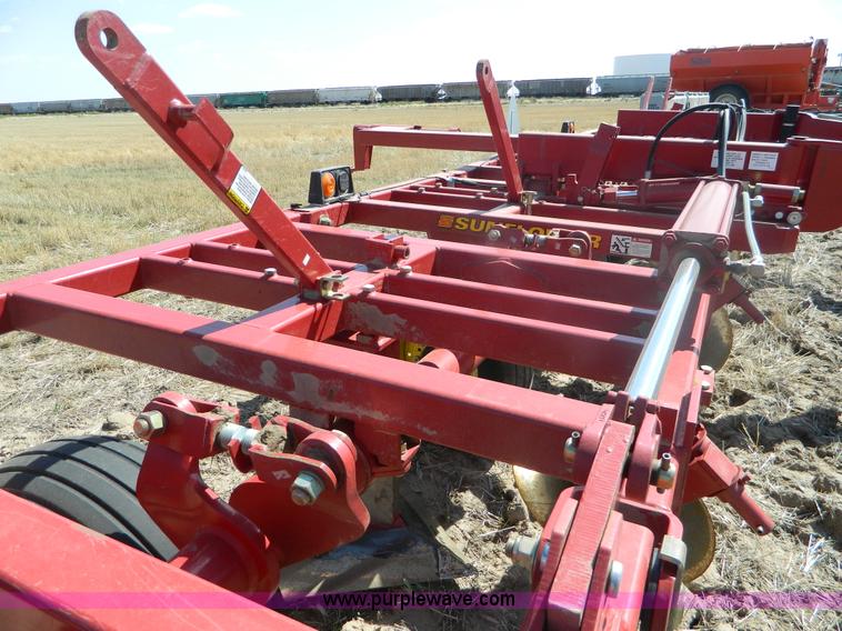 image for item B3872 Sunflower 7-5 sweep plow