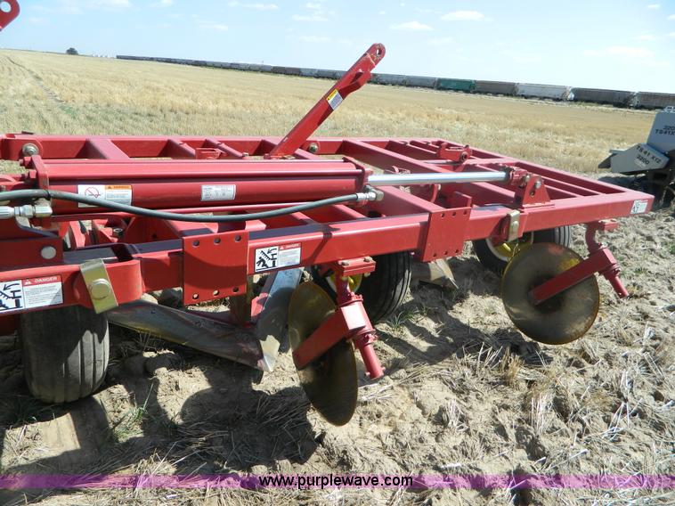 image for item B3872 Sunflower 7-5 sweep plow