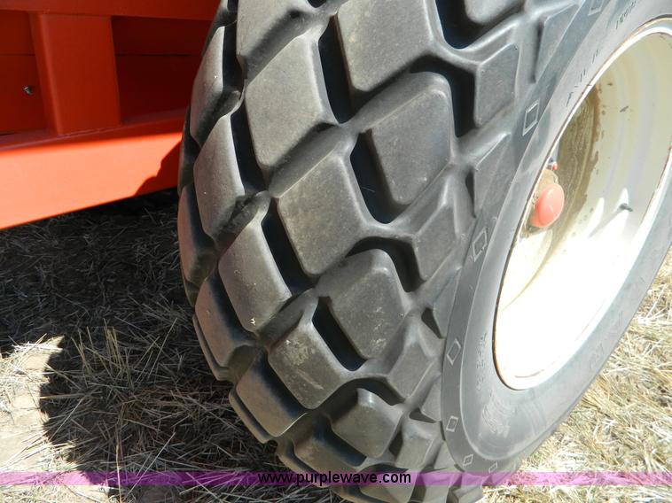 image for item B3873 Killbros 600 bushel grain cart