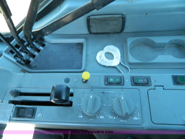 image for item B3879 1998 Case IH 8950 MFWD tractor