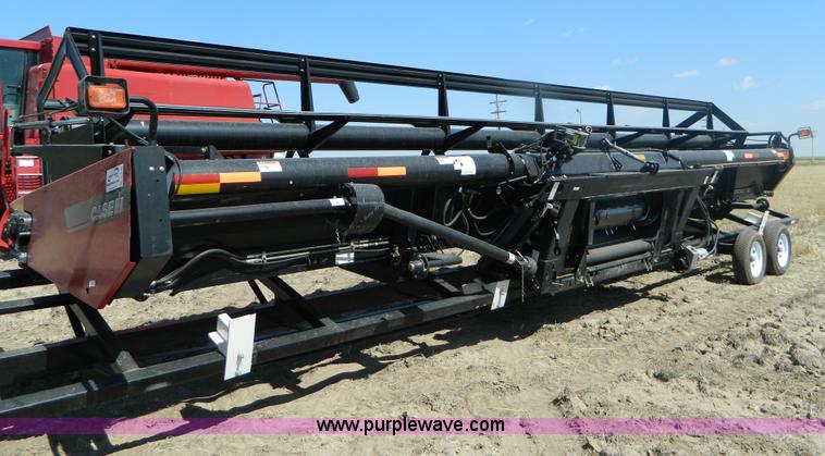 image for item B3880 2007 Case IH 2042 draper header