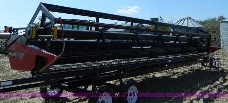 image for item B3880 2007 Case IH 2042 draper header