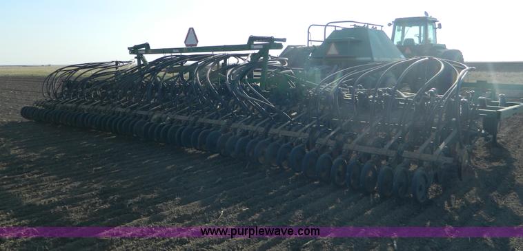 image for item B3886 John Deere 777 33' air seeder
