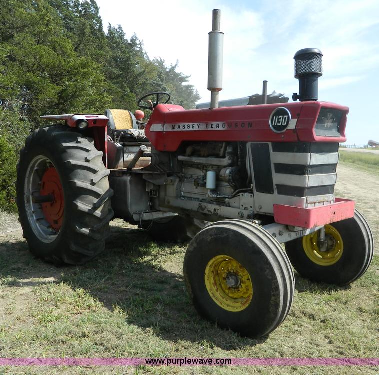 image for item B3888 1971 Massey Fergusen 1130 tractor