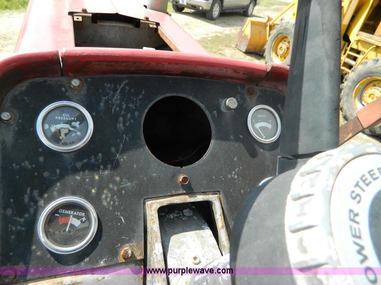 image for item B3888 1971 Massey Fergusen 1130 tractor