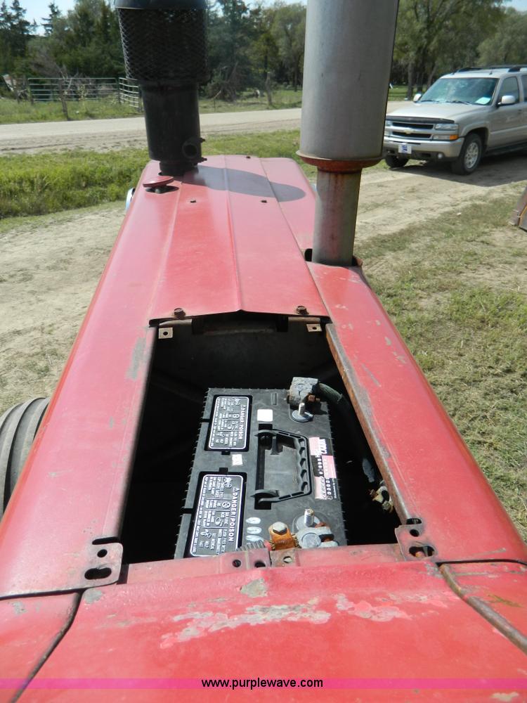 image for item B3888 1971 Massey Fergusen 1130 tractor