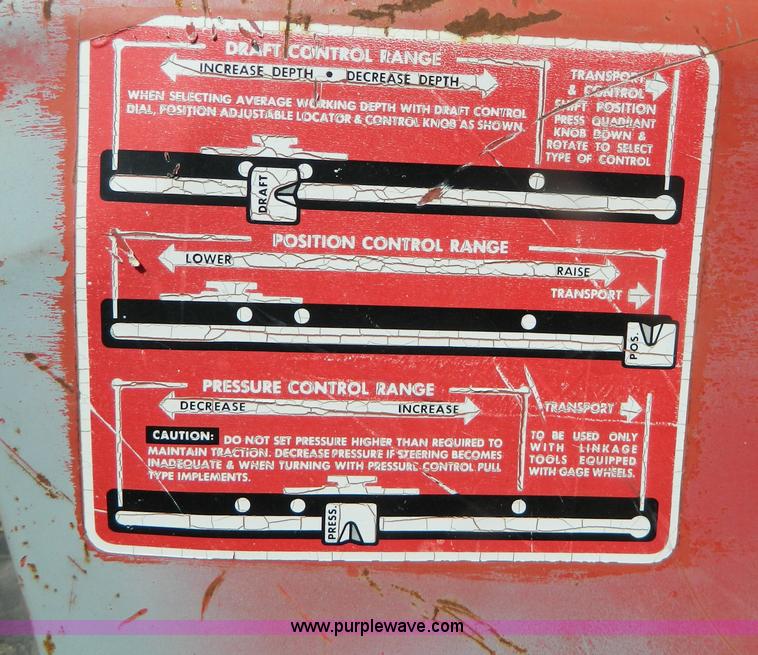 image for item B3888 1971 Massey Fergusen 1130 tractor