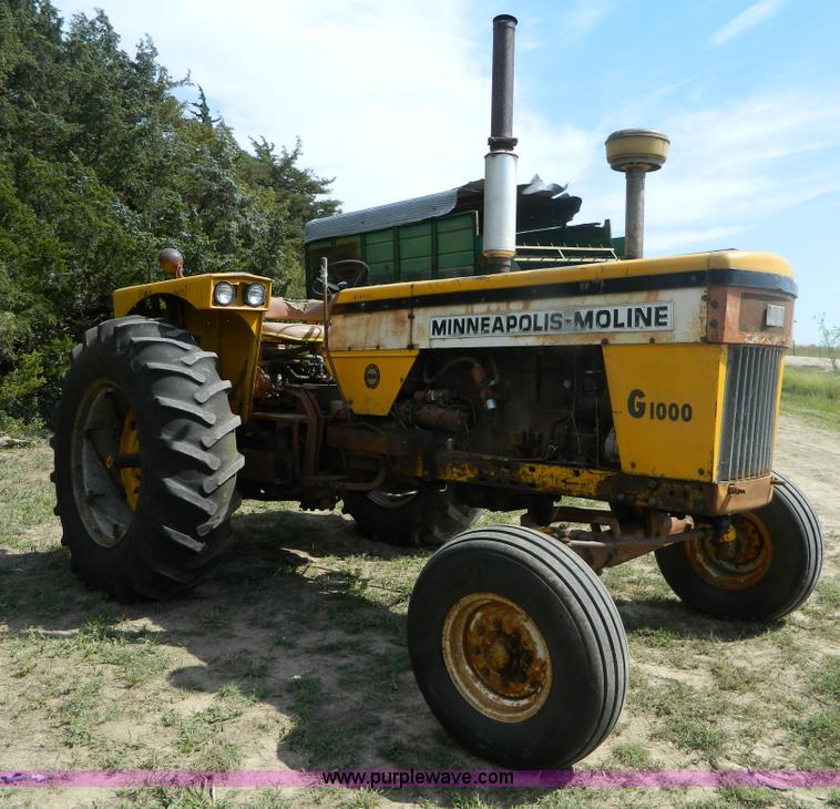 image for item B3889 1966 Minneapolis Moline G1000 tractor
