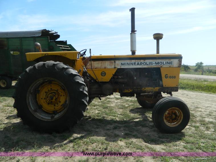 image for item B3889 1966 Minneapolis Moline G1000 tractor