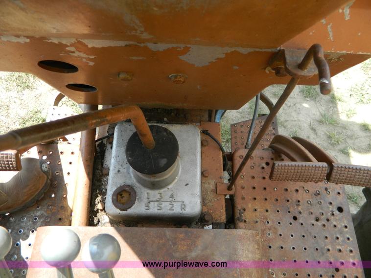 image for item B3889 1966 Minneapolis Moline G1000 tractor