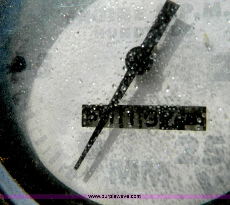 image for item B3889 1966 Minneapolis Moline G1000 tractor