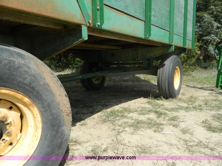 image for item B3890 Badger BN2929 feed wagon