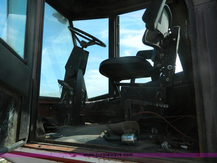 image for item B3895 Hesston 6450 self-propelled swather