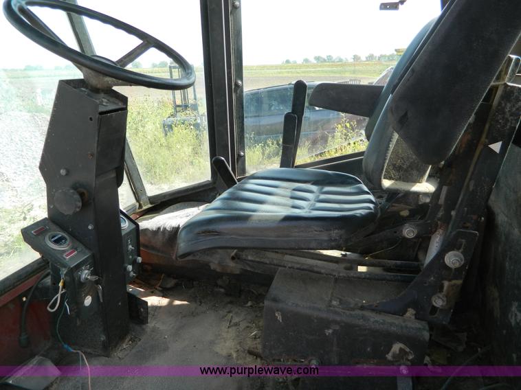 image for item B3895 Hesston 6450 self-propelled swather