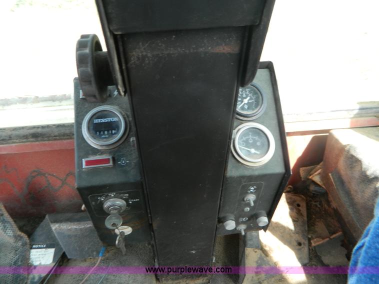 image for item B3895 Hesston 6450 self-propelled swather