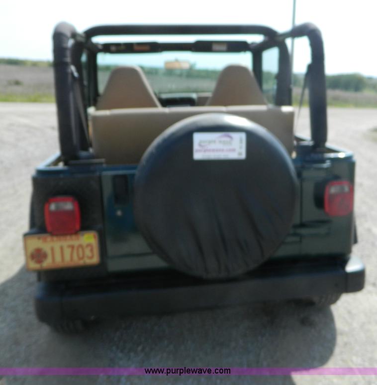 image for item B3901 1998 Jeep Wrangler Sport SUV