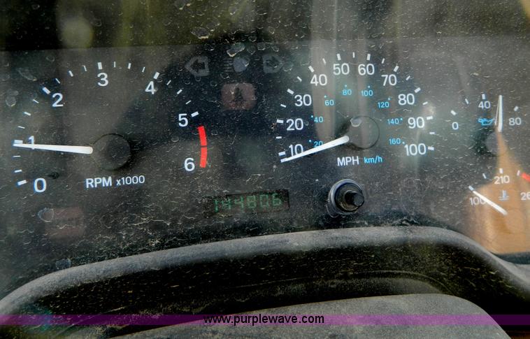 image for item B3901 1998 Jeep Wrangler Sport SUV