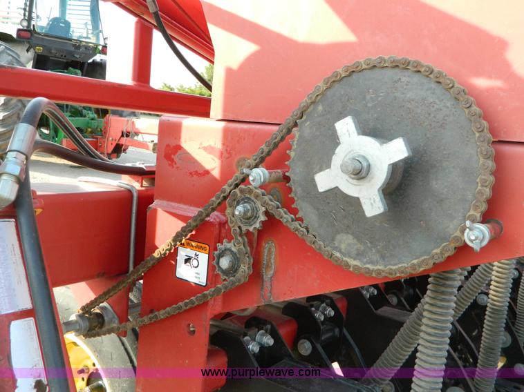 image for item B3902 Sunflower 9432-30 grain drill