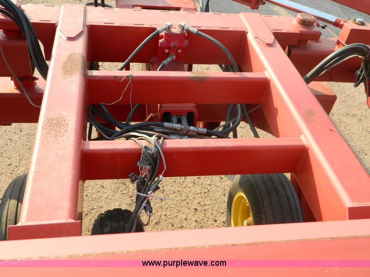 image for item B3902 Sunflower 9432-30 grain drill