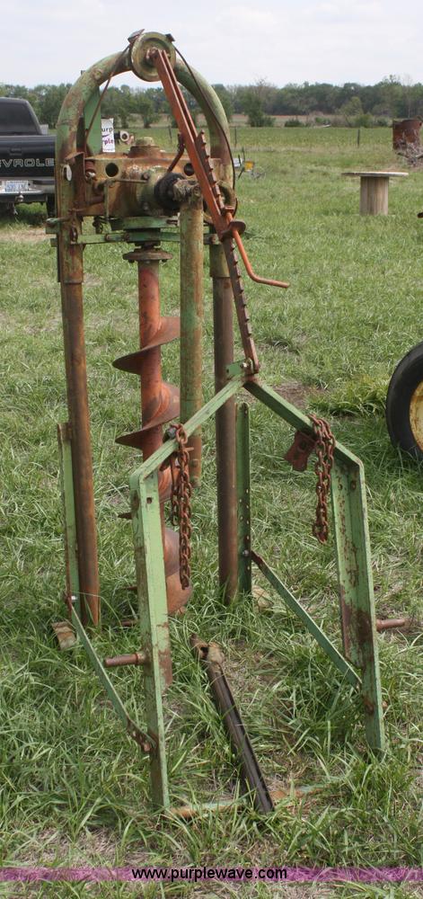 image for item B6979 Continental post hole digger