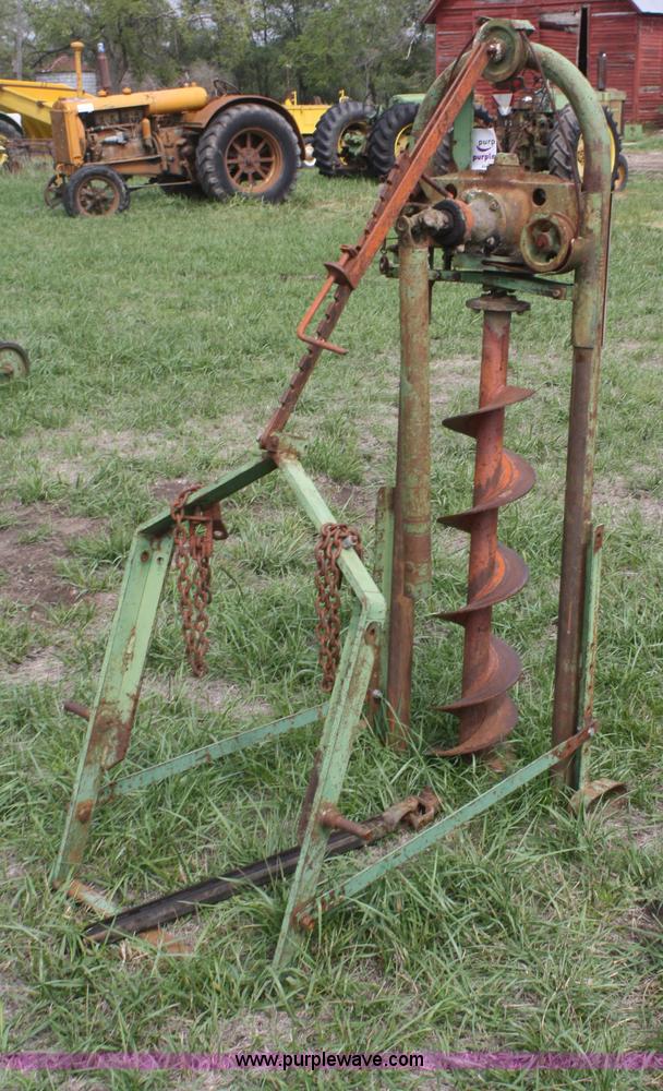 image for item B6979 Continental post hole digger