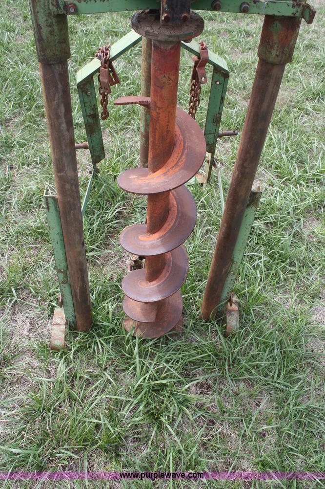 image for item B6979 Continental post hole digger