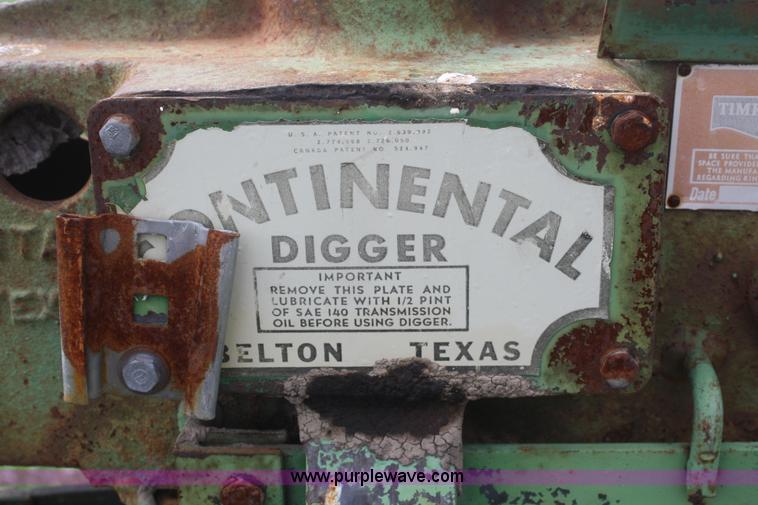 image for item B6979 Continental post hole digger