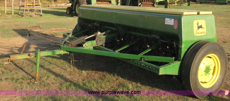 image for item B8142 John Deere 8350 grain drill