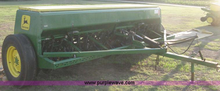 image for item B8142 John Deere 8350 grain drill