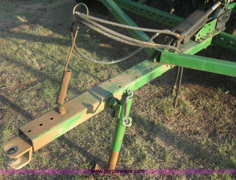 image for item B8142 John Deere 8350 grain drill