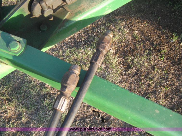 image for item B8142 John Deere 8350 grain drill